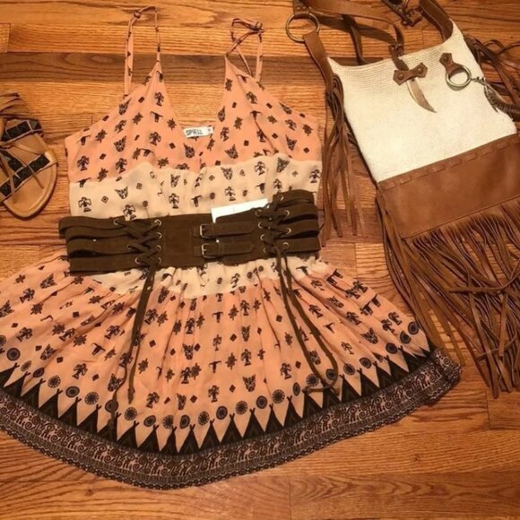 DO NOT BUY!!! ISO Spell and the Gypsy Wolf Tank - Picture 2 of 4